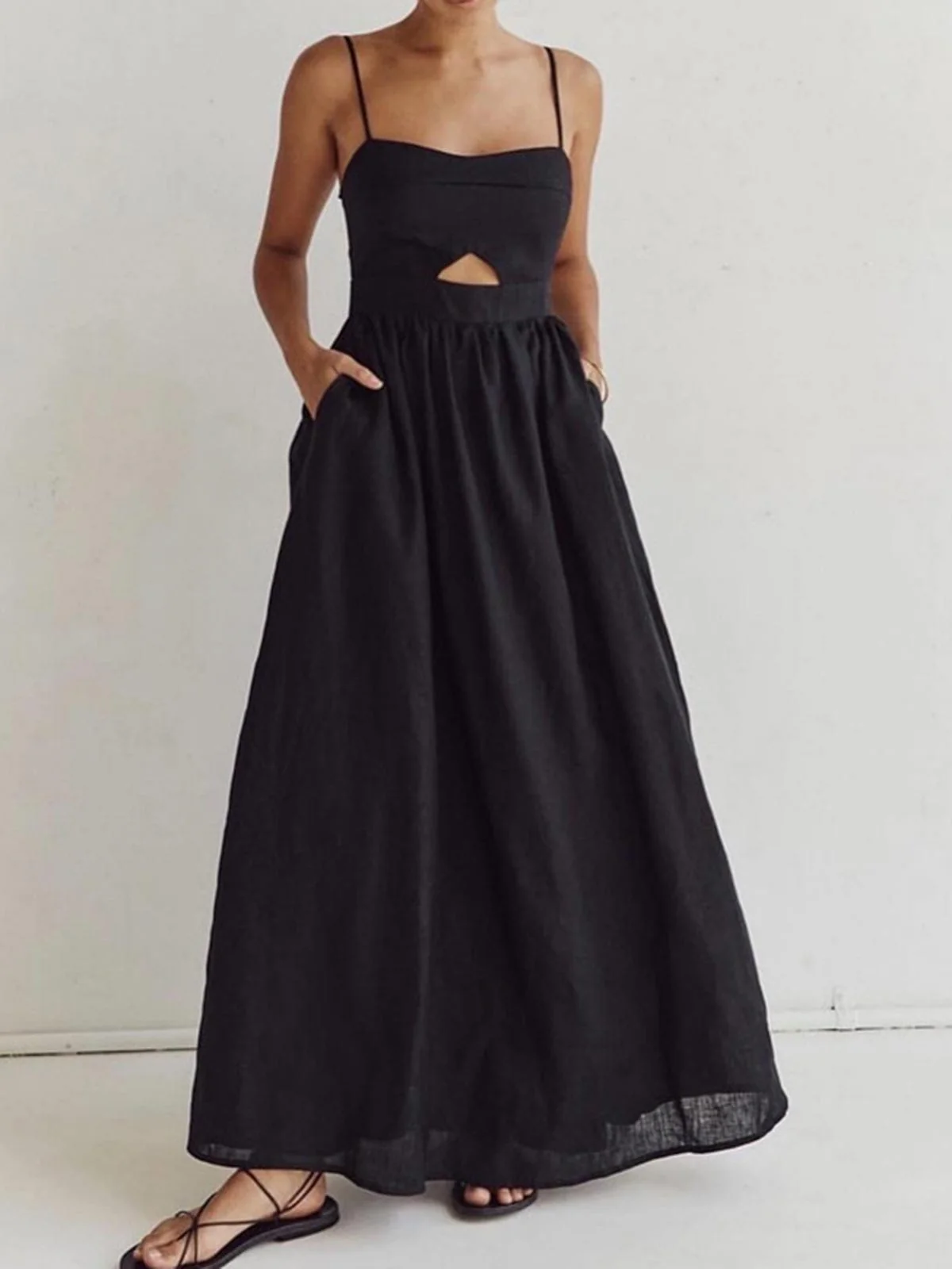 Benedikta | Ärmelloses Maxikleid aus Leinen mit Cut-Out-Detail und Spaghettiträgern