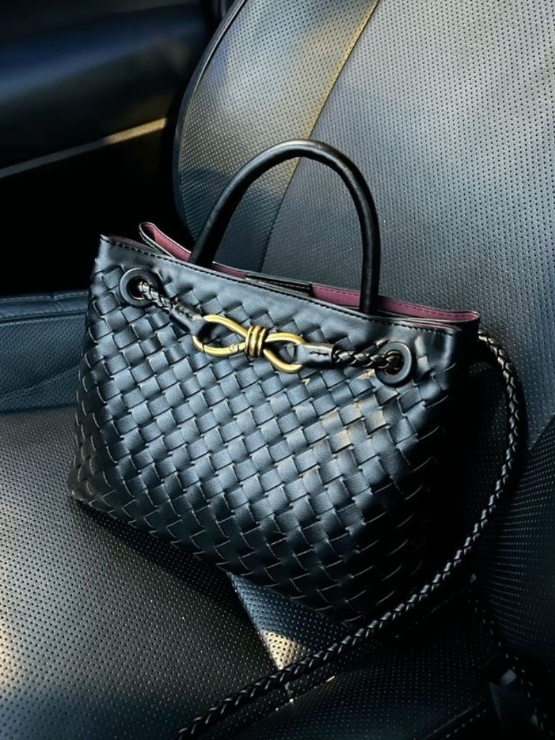 Carlee | Geflochtene Mini-Tasche mit Eleganten Akzent - Image 13