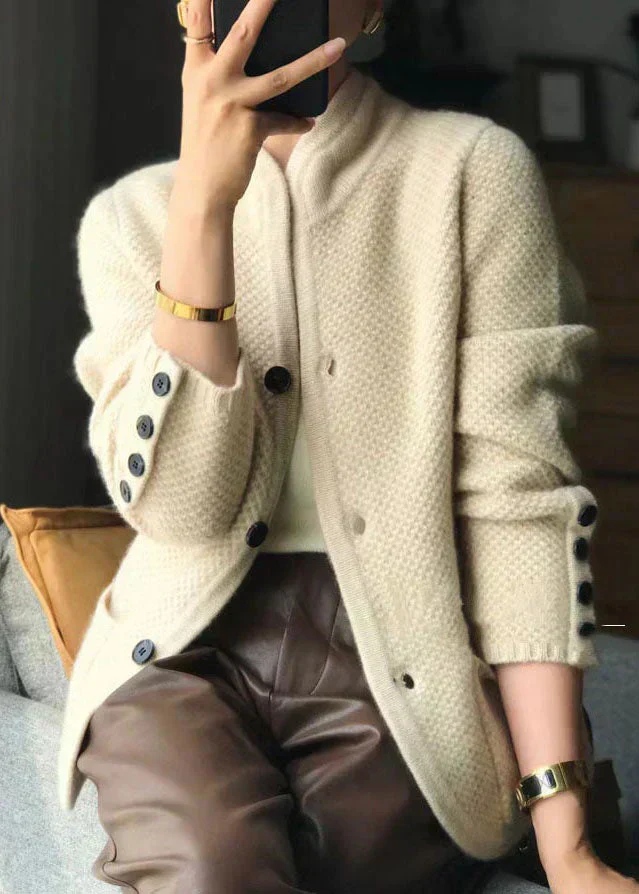 Claire – Strickjacke aus Wollmischung mit Knöpfen - Image 3