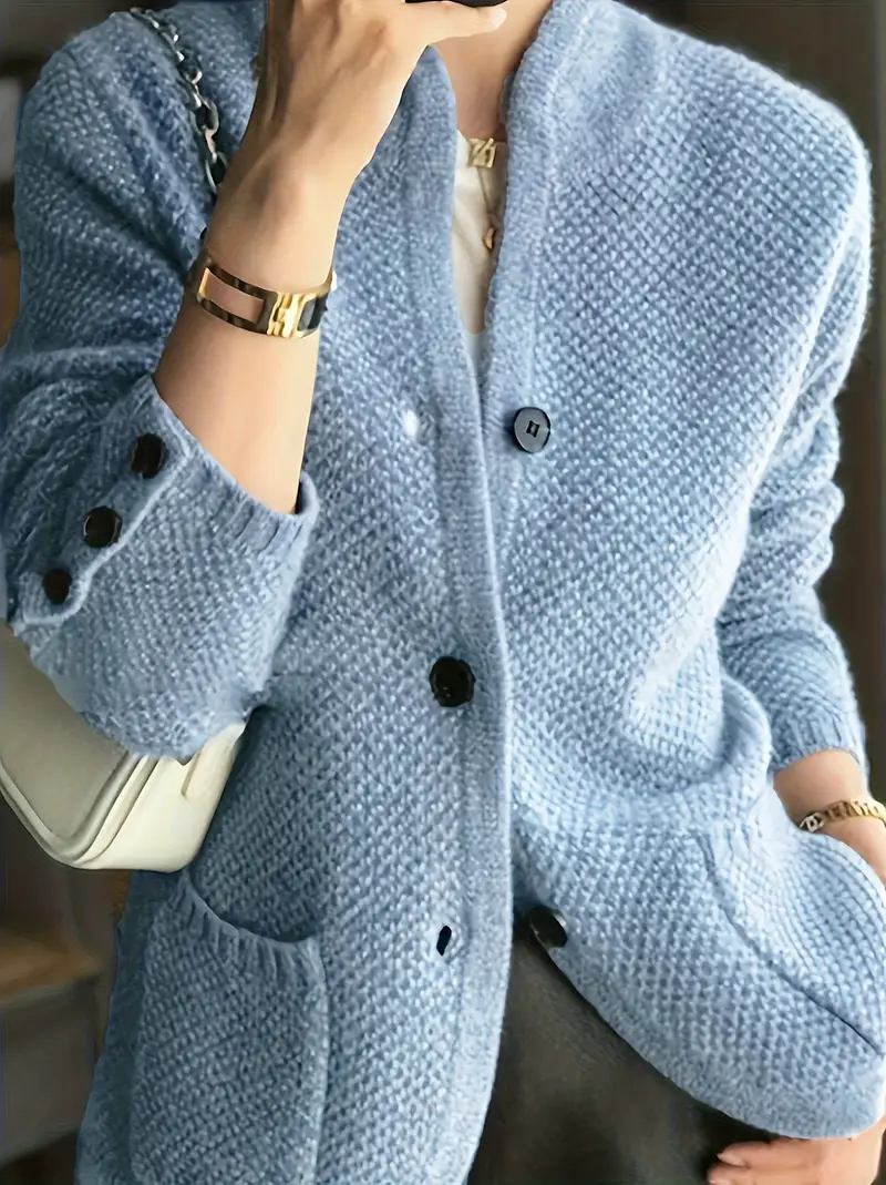 Claire – Strickjacke aus Wollmischung mit Knöpfen - Image 6