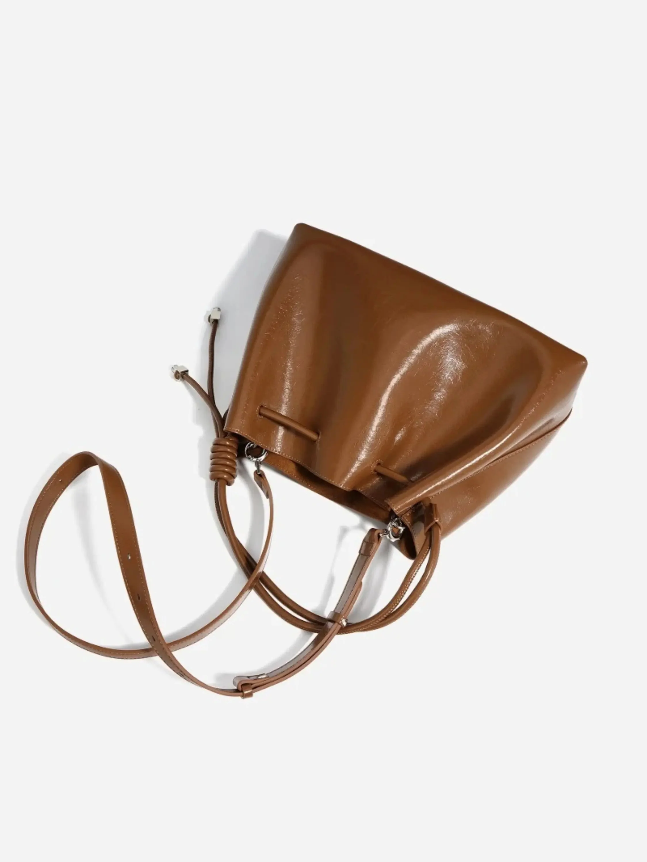 Friederike | Glänzende Handtasche mit Kordelzug - Image 4