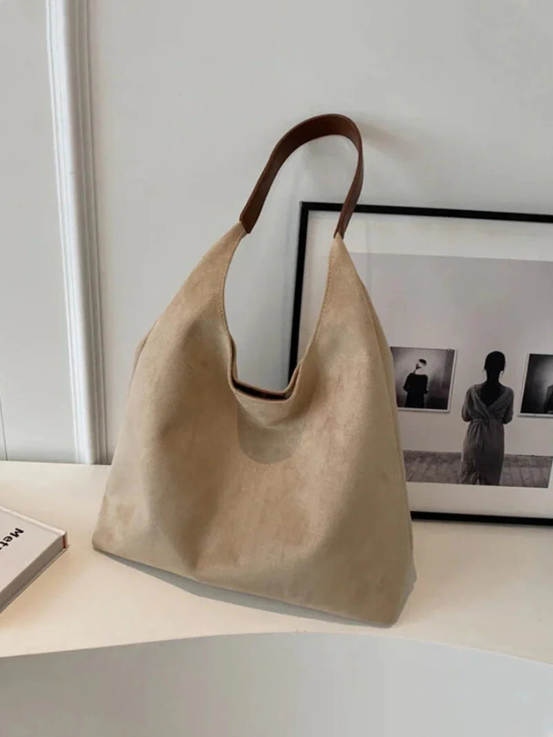 Olga | Minimalistische Schultertasche aus Wildleder - Image 15