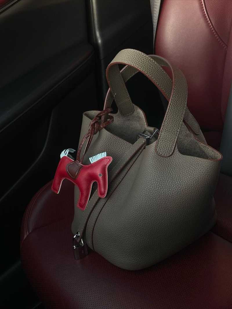 Zelinda | Stilvolle Bucket-Bag aus Kunstleder - Image 8